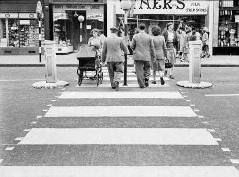 Slough-High-Street-First-Zebra-Crossing-1951-2
