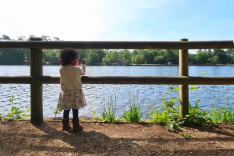 black_park_slough_berkshire_buckinghamshire_toddler-4