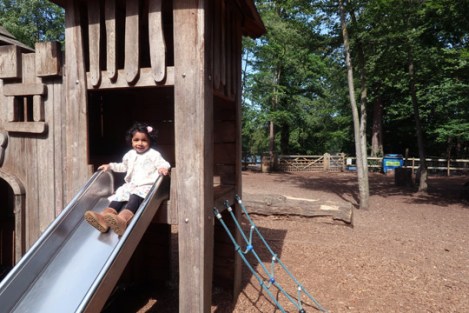 black_park_slough_berkshire_buckinghamshire_toddler-playground-2