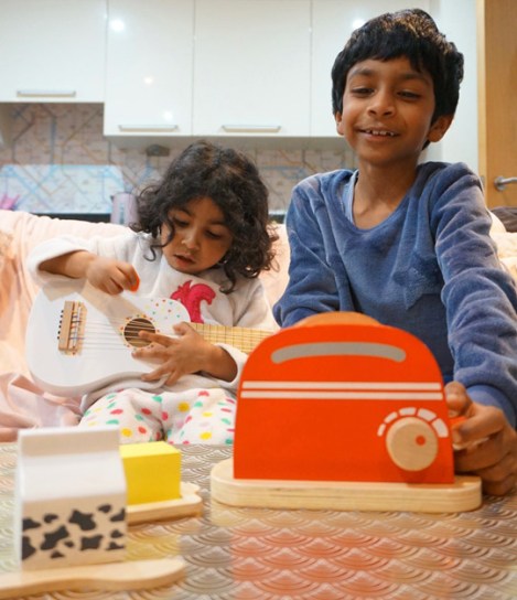 Vertbaudet-Wooden-Toys-Guitar-Toaster-2