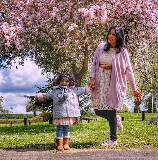 Where and when to see Magnolia, Cherry Blossom, Wisteria, Bluebells and Poppies around Slough