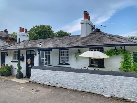 Cowley Lock and Canal Walk